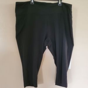 Black Capri workout wear 3X